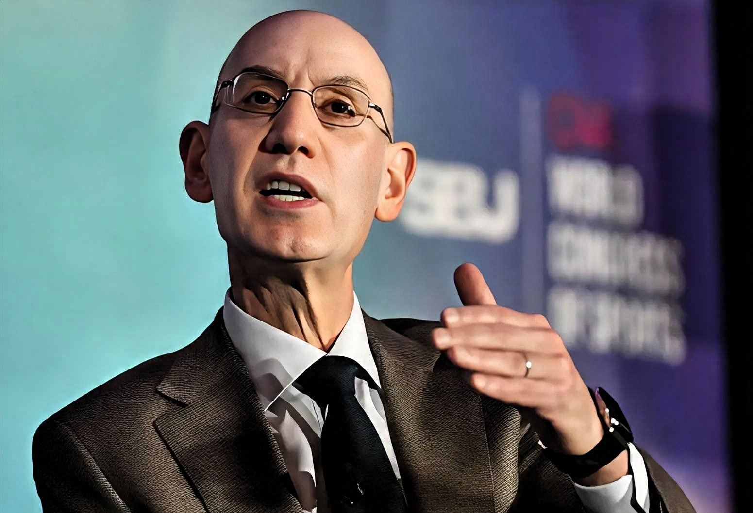 芒果体育平台- 库里被杜兰特枪杀 