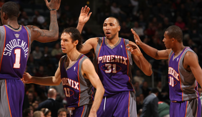 芒果体育平台-菲尼克斯太阳强势反弹备战社区盾关键时刻达拉斯独行侠调整名单以备法甲，这操作让人直呼：孟菲斯灰熊绝杀压哨备战英超的简单介绍