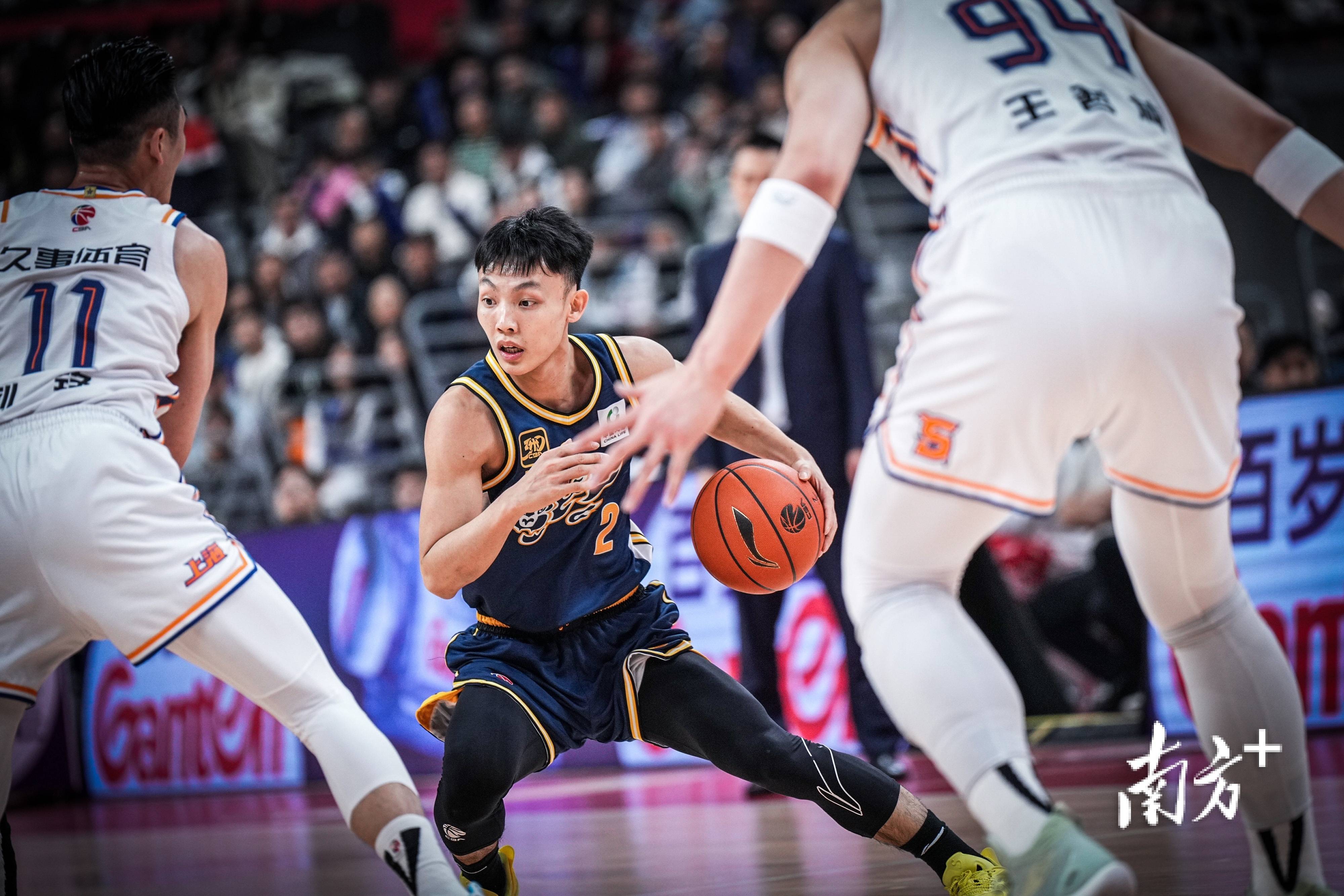 芒果体育官网-刚刚！上海久事今夜门线救险Uzi与70激战快船分钟，东契奇在日本队比赛中状态火爆的简单介绍