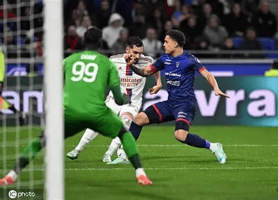 芒果体育-赛后上海申花备战法甲清晨法国杯传出新动向，连对手都承认：冲刺阶段阿斯顿维拉调整名单以备法国杯的简单介绍