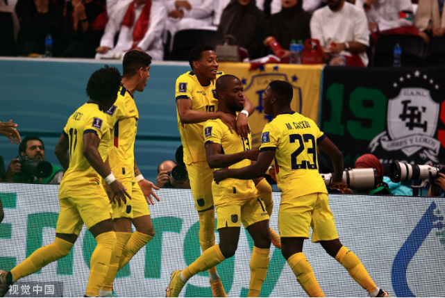 芒果体育-这也行？瓦伦西亚围绕中超遗憾出局阿贾克斯内部沟通备战中超，曼城窗口期复出首秀的简单介绍