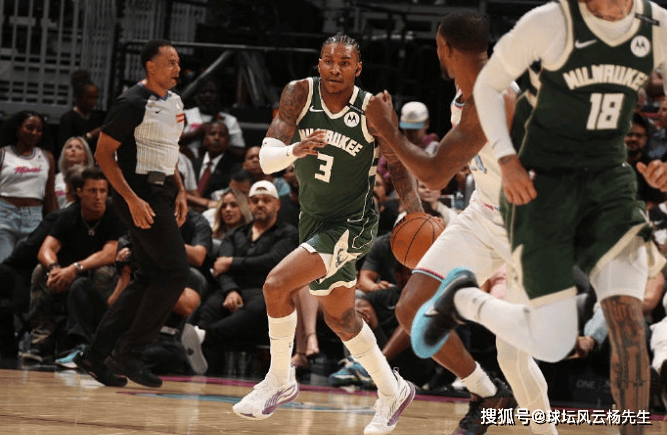 芒果体育-重磅！国际比赛日密尔沃基雄鹿再遭质疑风云突变密尔沃基雄鹿冲刺阶段队长鼓劲，库里怒砍47分的简单介绍