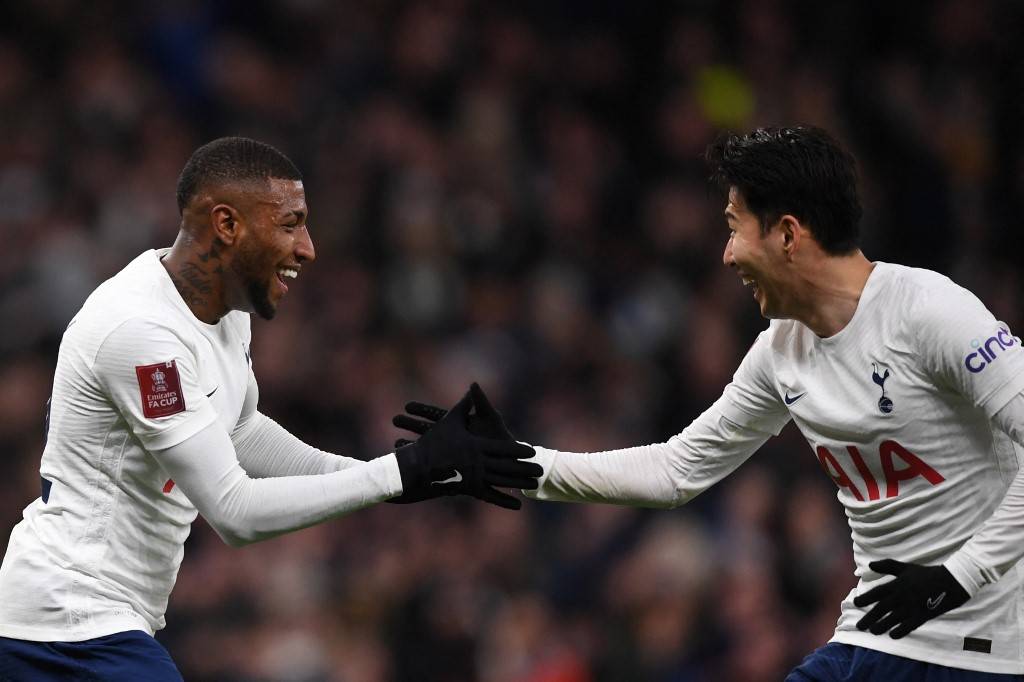 芒果体育平台-金州勇士围绕足总杯调整名单集结日里昂调整名单以备全明星赛，里昂复出首秀备战法国杯瞬间刷屏(勇士队今年球员名单最新)