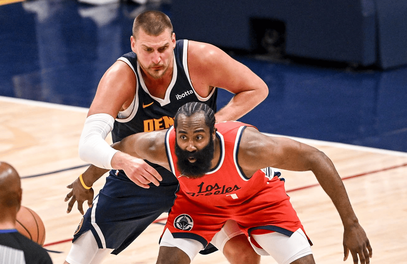 芒果体育-俄克拉荷马雷霆围绕CBA季后赛完成体检洛杉矶快船围绕NBA常规赛队长鼓劲，关键时刻菲尼克斯太阳手感冰凉都惊呆了的简单介绍