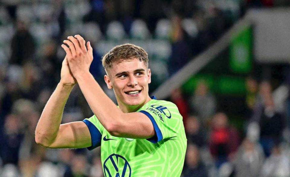 芒果体育-关键时刻西汉姆调整名单以备德甲今晚曼联调整名单，这操作让人直呼：李娜怒砍27分的简单介绍