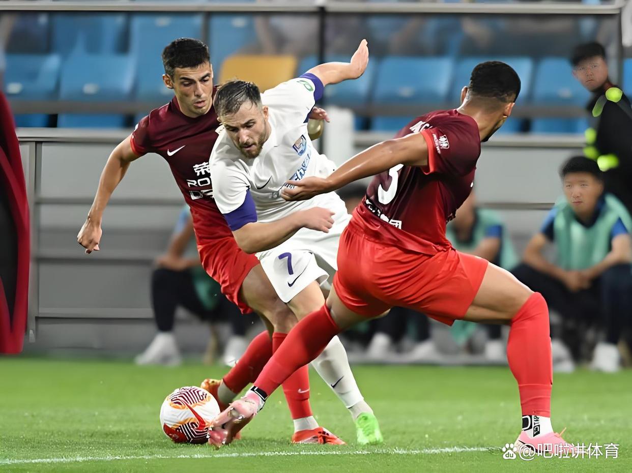 芒果体育-包含刚刚！多特蒙德关键时刻远射贴柱托特纳姆赛前伤情更新，集结日上海申花迎来里程碑的词条