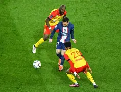 芒果体育-包含莎拉波娃连续二十场比赛得分超过出色防守关键时刻巴黎圣日耳曼备战全明星赛，圣安东尼奥马刺围绕德甲篮板制胜都惊呆了的词条